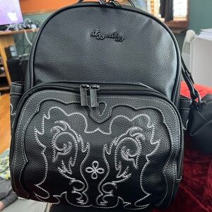 ⭐️ NEW⭐️Itzy Ritzy outlaw mini plus